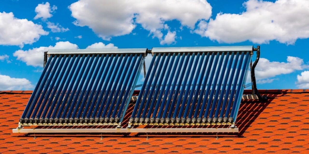 Soluções energéticas para condomínios: vantagens dos aquecedores solares